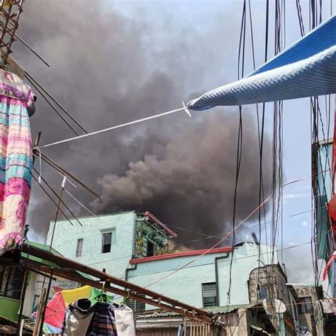 Fire hits residential area in Pasay .